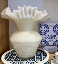 Load image into Gallery viewer, Aphrodite Vase