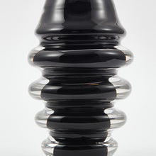 Load image into Gallery viewer, Cornet Vase