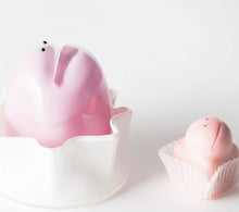 Load image into Gallery viewer, Emma Young Glass - Frog Cake Keepsake