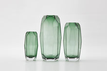 Load image into Gallery viewer, Radiant Vase - Polished
